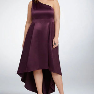 Torrid hi-lo gown
